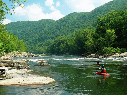 KAYAKER ON GREEN RIVER